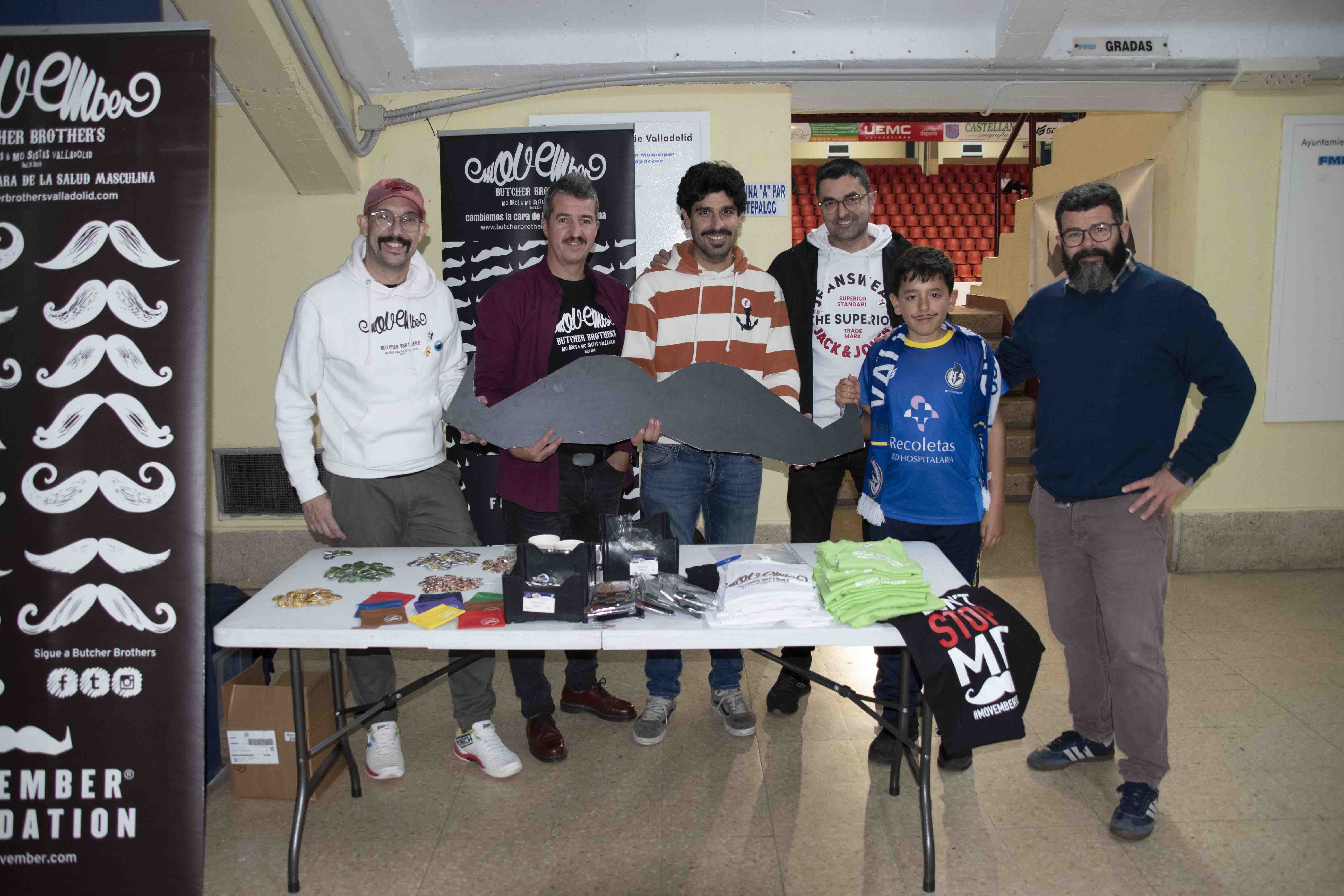 Un año más el Recoletas Atlético Valladolid apoya la iniciativa Movember | Galería 1 / 6