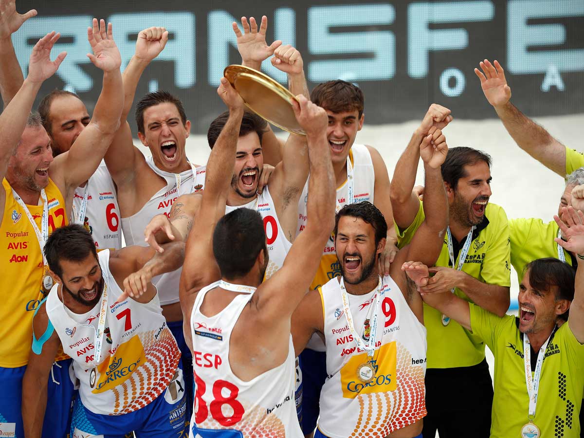 Víctor Rodríguez, campeón de Europa de balonmano playa con la selección española absoluta | Galería 4 / 4