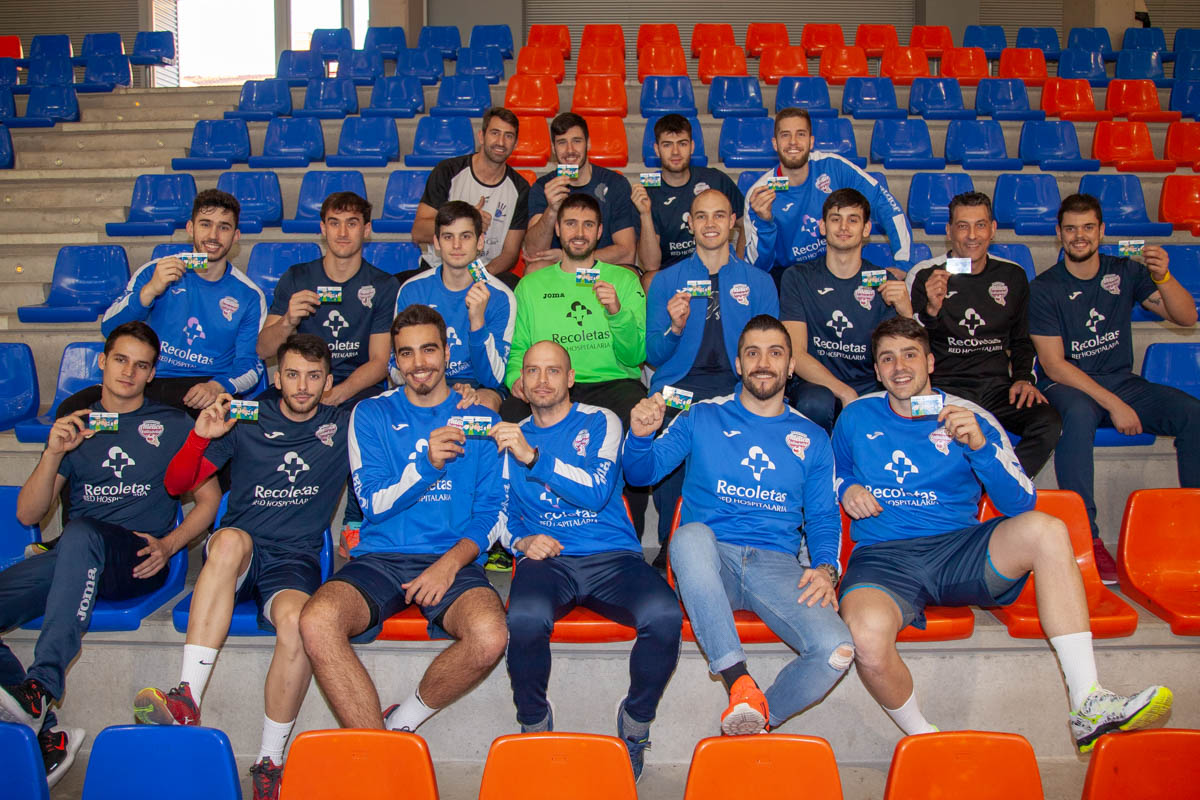 El Recoletas Atlético Valladolid e Inclusport unen fuerzas con un entrenamiento conjunto de balonmano adaptado | Galería 1 / 15
