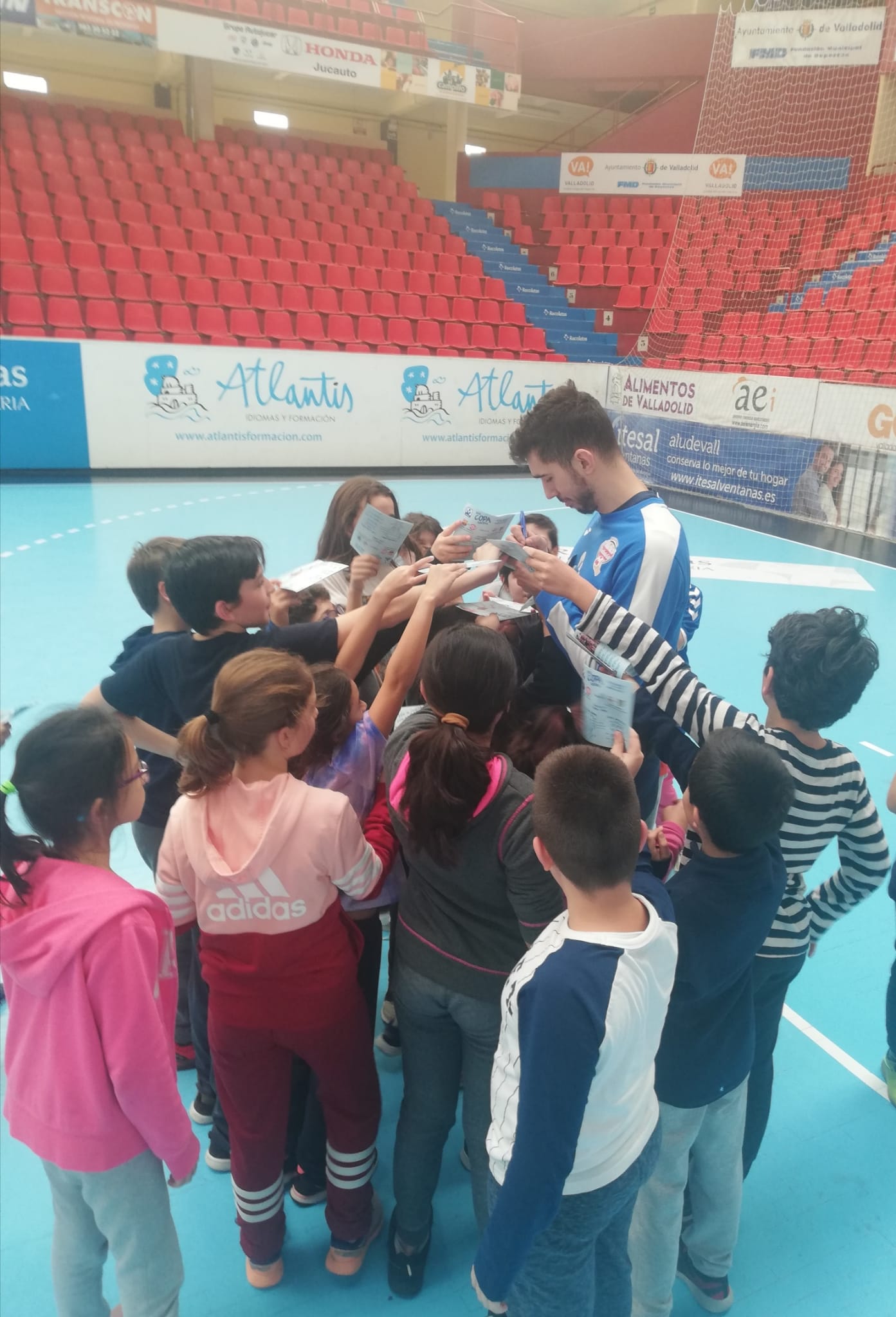 Los alumnos del CRA Entreviñas de Fuensaldaña se convierten en Gladiadores Azules | Galería 3 / 8