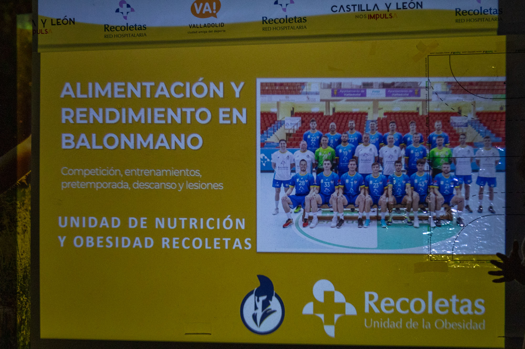 Charla sobre nutrición realizada por especialistas de Recoletas Red Hospitalaria al equipo filial del club | Galería 3 / 9
