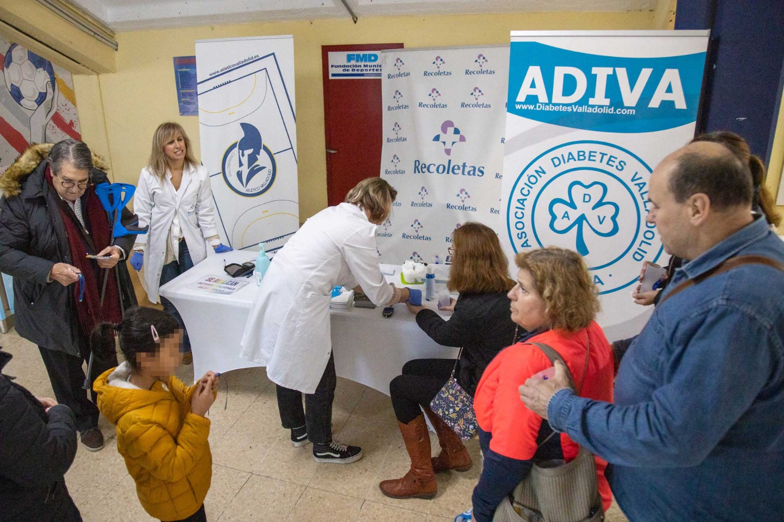 Buena acogida a la actividad de concienciación sobre la diabetes celebrada en el partido del Recoletas ante Helvetia Anaitasuna | Galería 12 / 12