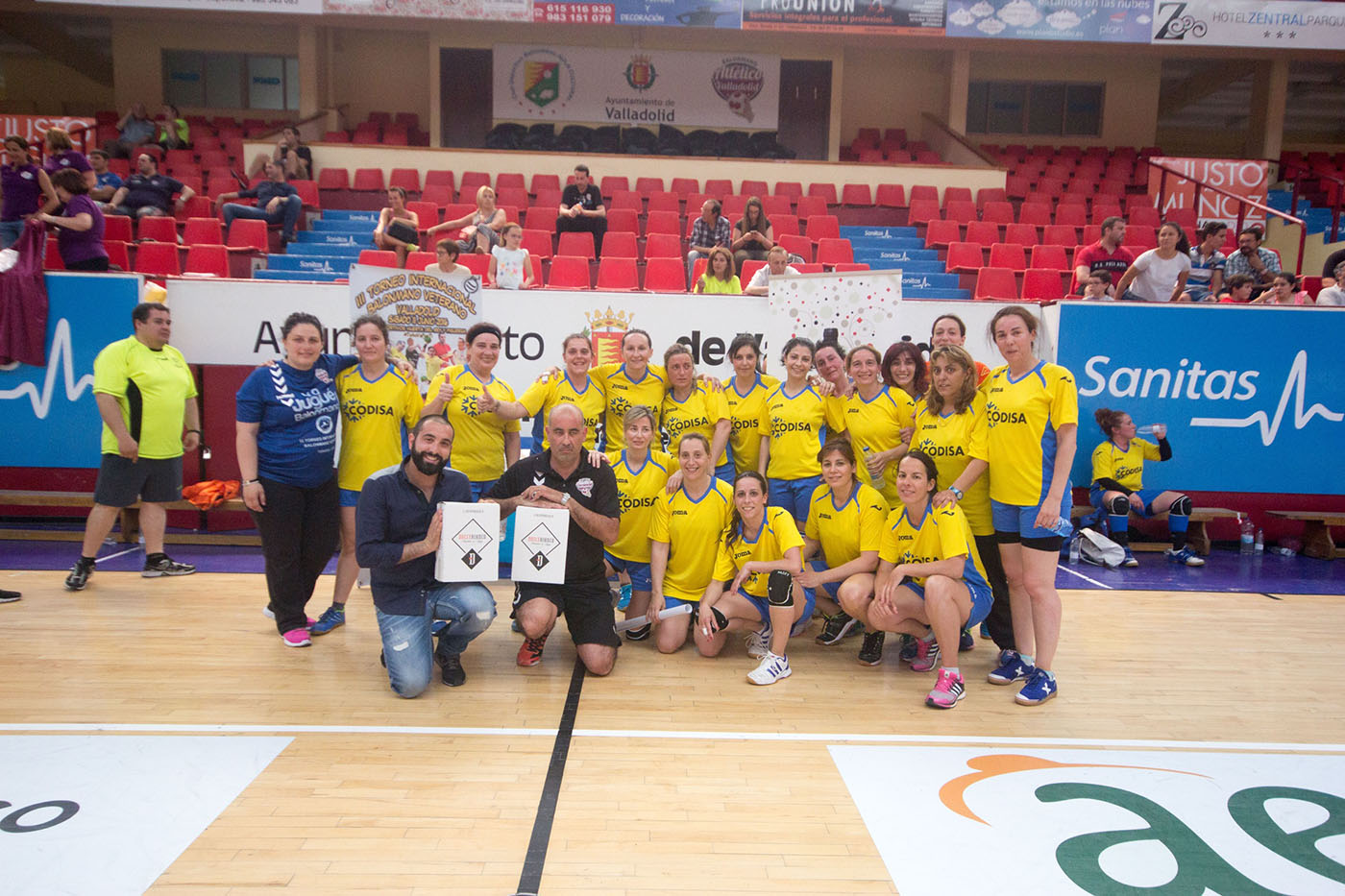 BM Granada y Reino de León se imponen en la tercera edición del Torneo Internacional de Balonmano Veterano de Valladolid | Galería 3 / 8