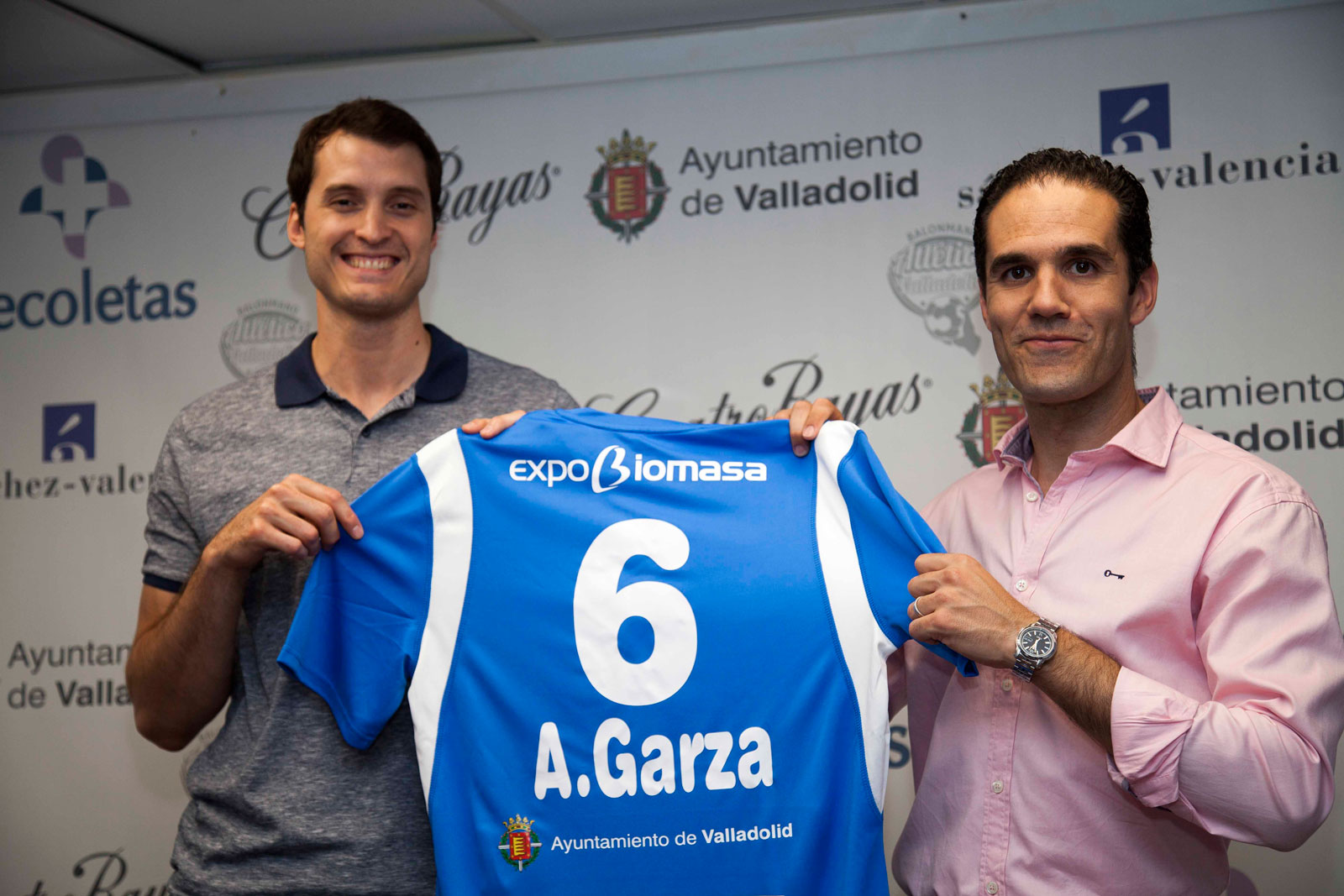 Alex Garza: “Espero poder ayudar al crecimiento del Recoletas Atlético Valladolid” | Galería 1 / 5