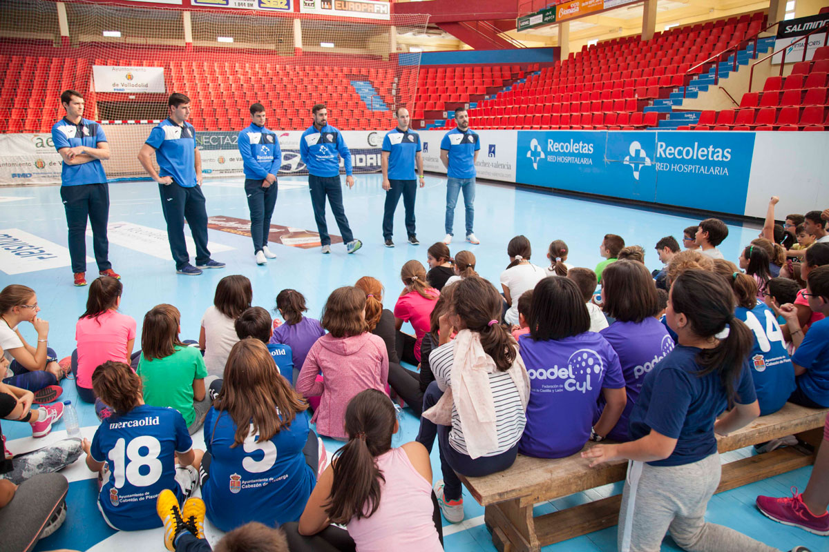 65 escolares disfrutan con la primera sesión de la actividad ‘Siéntete un Gladiador Azul’ | Galería 15 / 28
