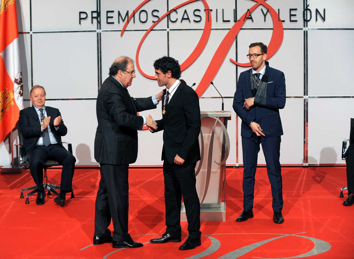 Fernando Hernández recoge el Premio Castilla y León del Deporte 2017 | Galería 3 / 5