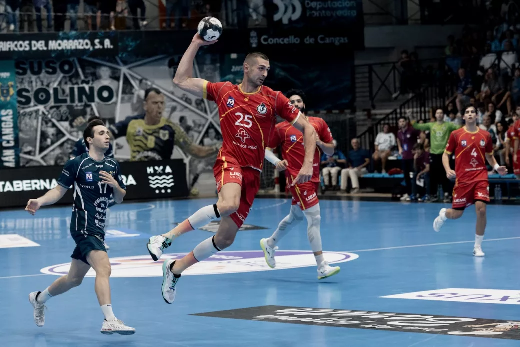 Cuatro de cuatro para el Recoletas Salud que asalta O Gatañal por segunda temporada consecutiva (36-40)